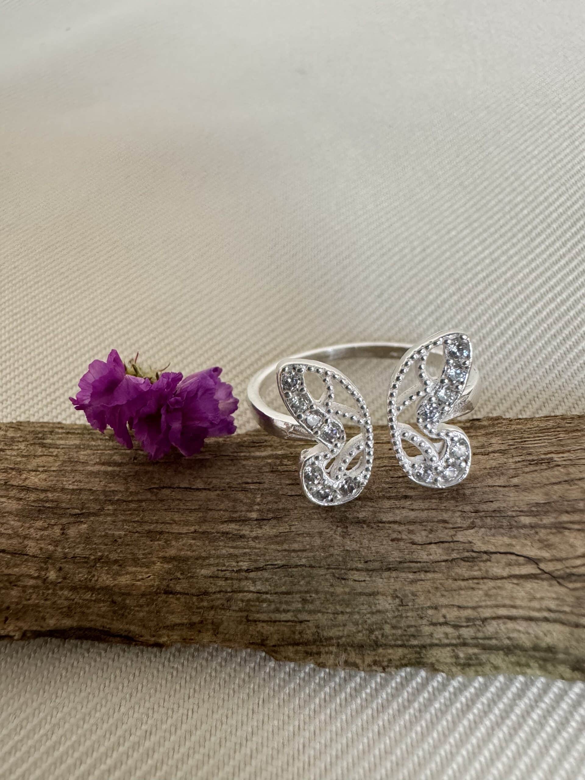 R1-1 Anillo Mariposa